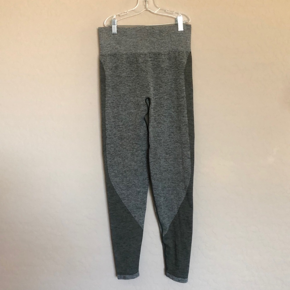 Pink Victoria’s Secret High Waisted Full Length Seamless Leggings Size M